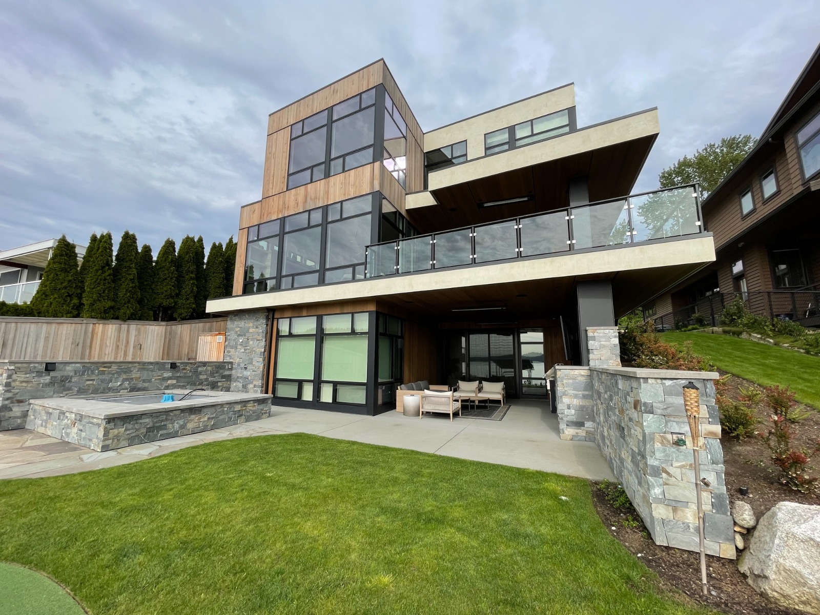 Golden Texture masonry and Europlast finish project by Petrus Stucco and Masonry